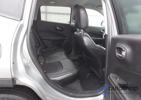 2018 Jeep Compass Latitude Fwd from USA, damaged, VIN 3C4NJCBB5JT301807